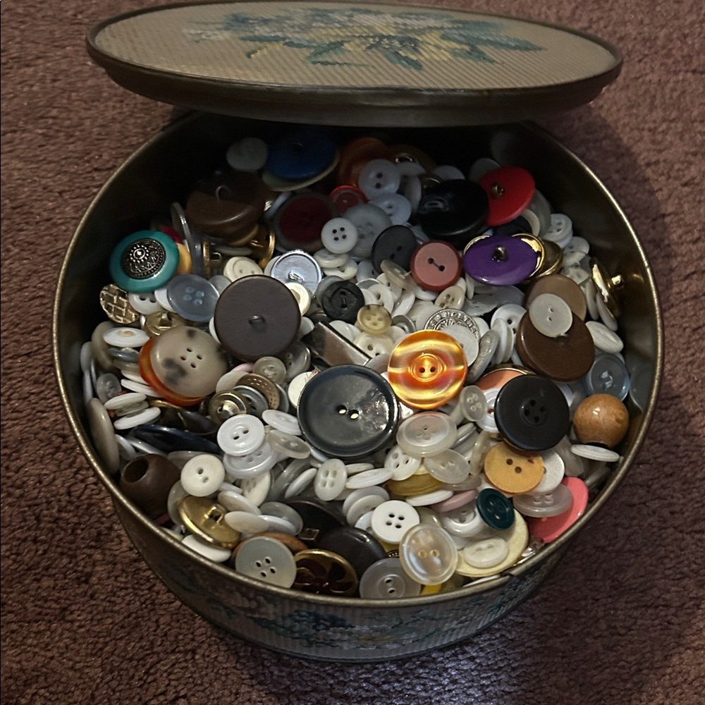 Vintage Button Collection in Tin